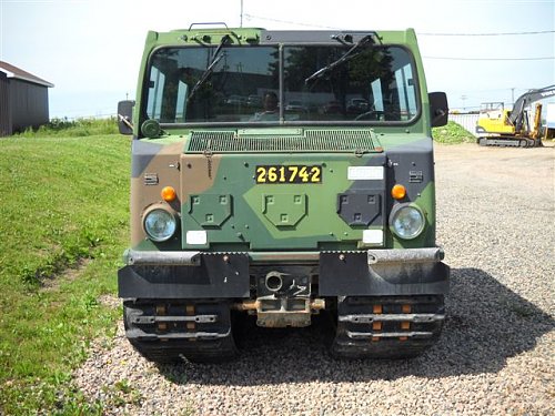 Hagglund BV206 002.jpg