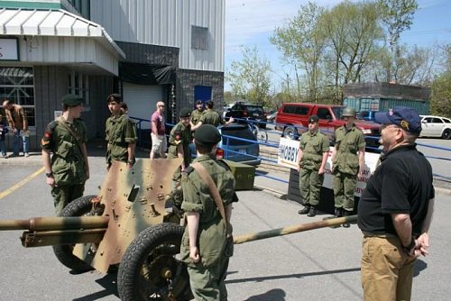 Our world famous Gun Drill Detachment doing a public display at The Hobby Centre on Sat, 5 May 1.jpg