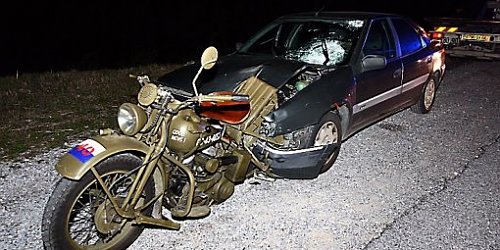 un-motard-mortellement-percute-par-une-voiture_739900_510x255.jpg