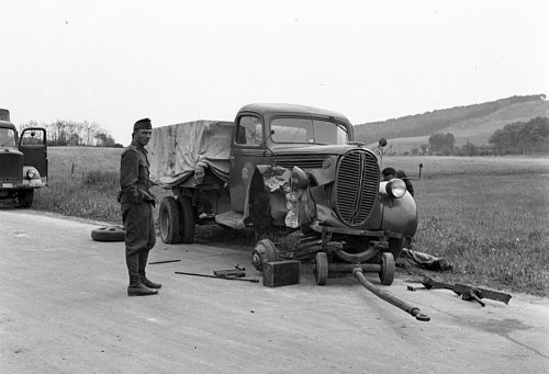 ford 1938 hungary 2 0904 0915.jpg