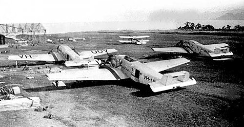 Junkers-G31s-Lae-Bert-Heath-via-BD-Coll-KOM.jpg