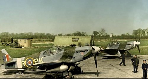 RAF CMP and 315 Polish Sqn in UK.jpg