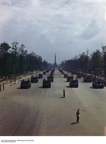 Tank parade e010750402-v8.jpg