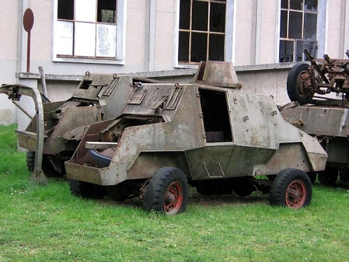 otter recce cars falaise.jpg