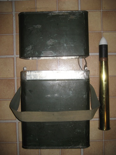 2 pounder ammo can 010 (4).jpg