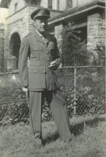 Herbert Lambert - Aug 1942 leave on fairfield700.jpg