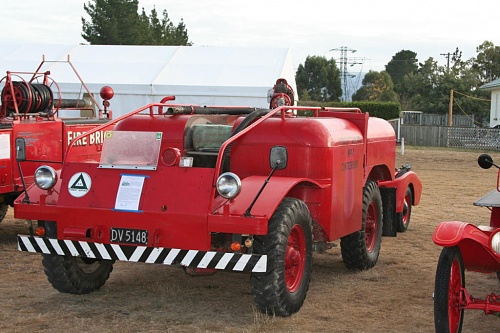 NZ Patt WP Carrier converted as water tanker 5.jpg