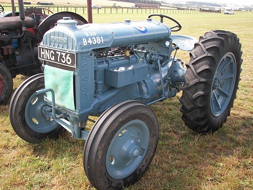 Fordson Tractor1.jpg