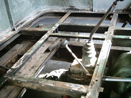 cab floor frame from drivers side.jpg