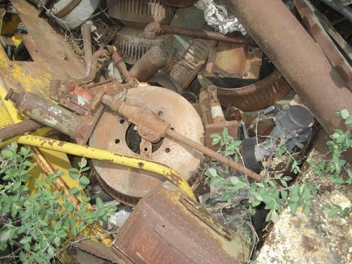 Ford Universal carrier track jack found in scrap pile.jpg